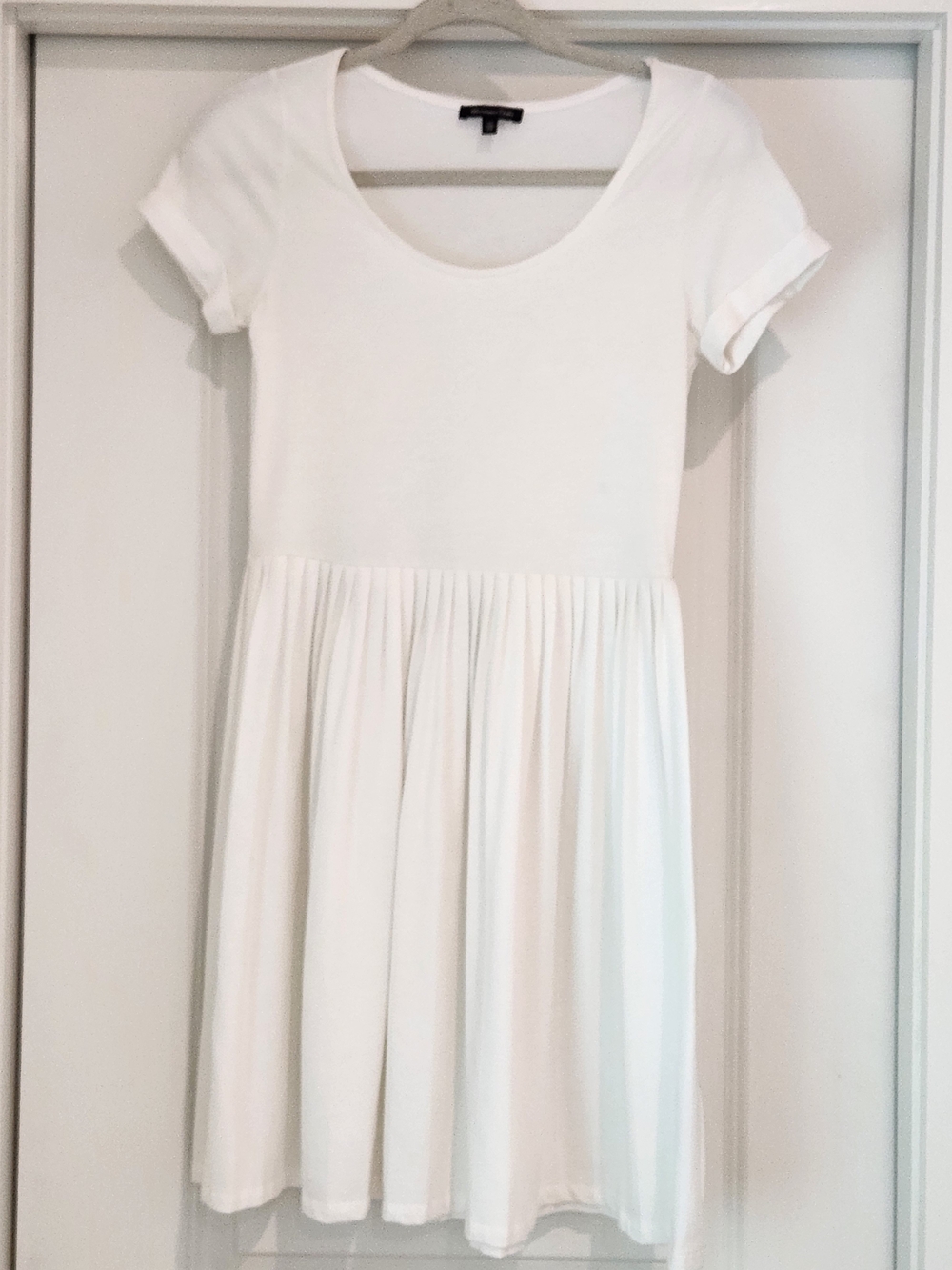 Massimo Dutti White Scoop Neck Pleated Drop Waist Short Rolled Sleeve Dress